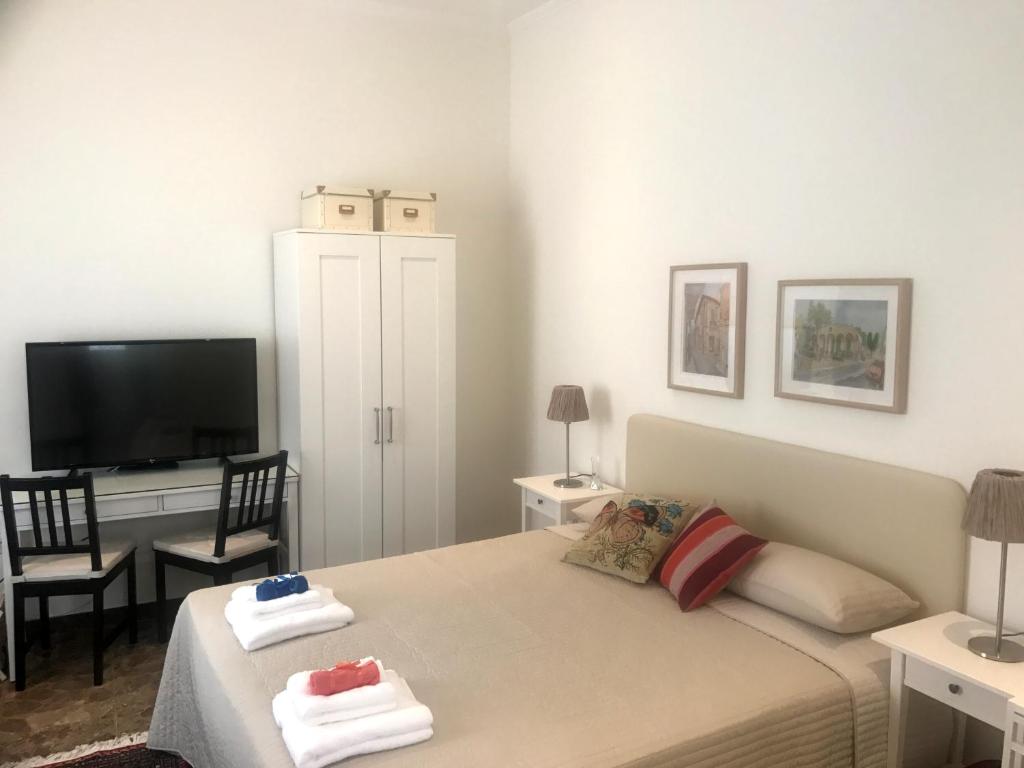 TV a/nebo společenská místnost v ubytování Avgi's Home