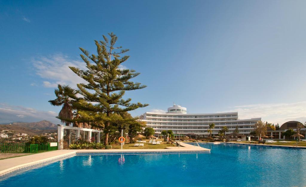 The swimming pool at or close to TRH Paraíso
