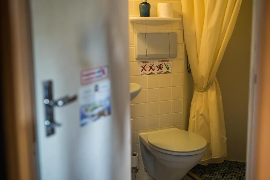 Shipotel-Berlin GmbH, Shipotel Eastern & Shipotel Western - 3