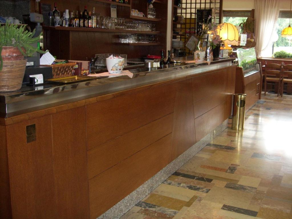 Lounge nebo bar v ubytování Albergo Ristorante Cima I Pra'