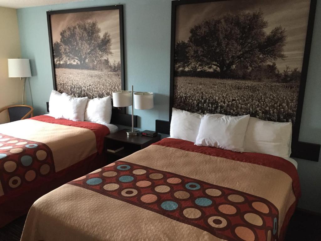 Super 8 by Wyndham College Station - Queen Kamer Met 2 Queensize Bedden – Niet-Rokers