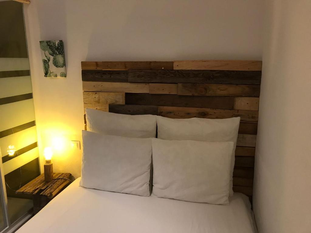 Cactus Host - Standard Double Room With Shared Bathroom