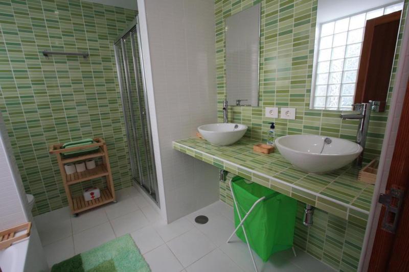 A bathroom at Apartments Playa La Aldea