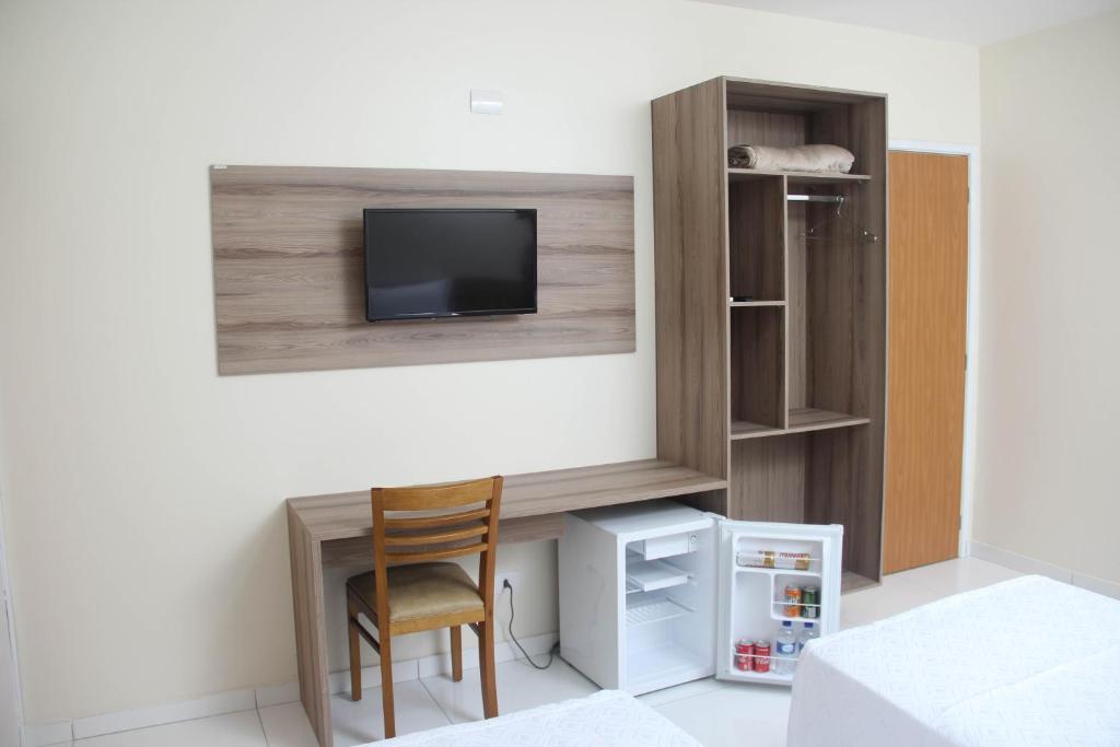  Hotel Executive