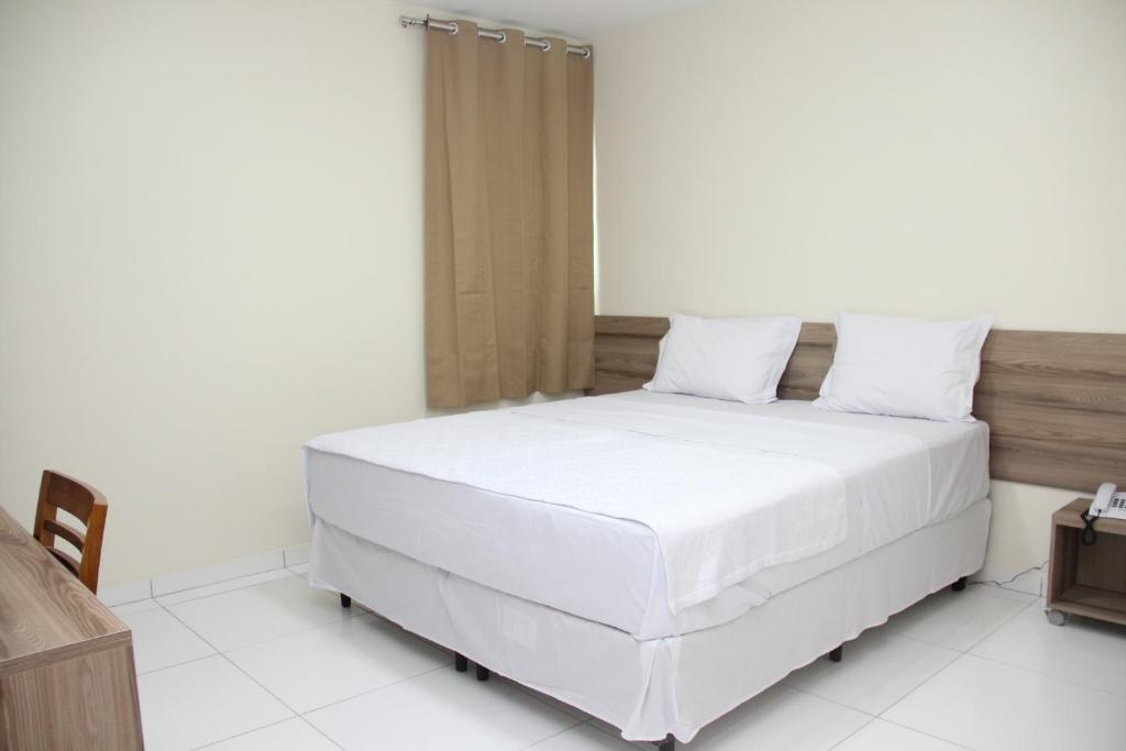  Hotel Executive