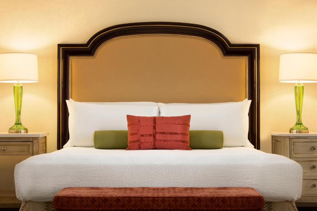 Postel nebo postele na pokoji v ubytování Hotel Du Pont