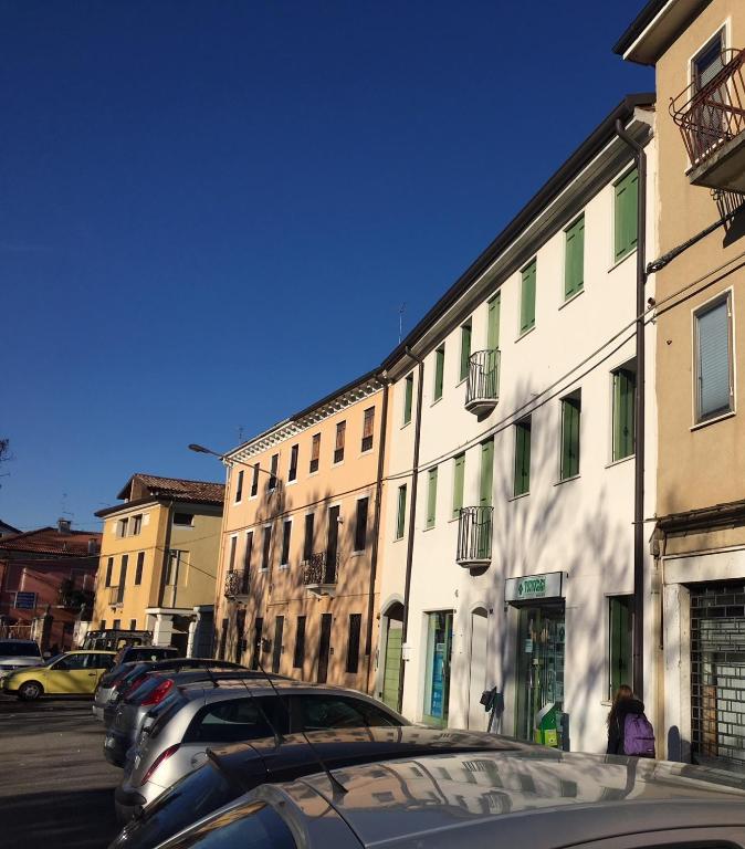 CHEZ LA REINE .....un'idea di CHALET IN CITTA', Vicenza – Updated 2023  Prices