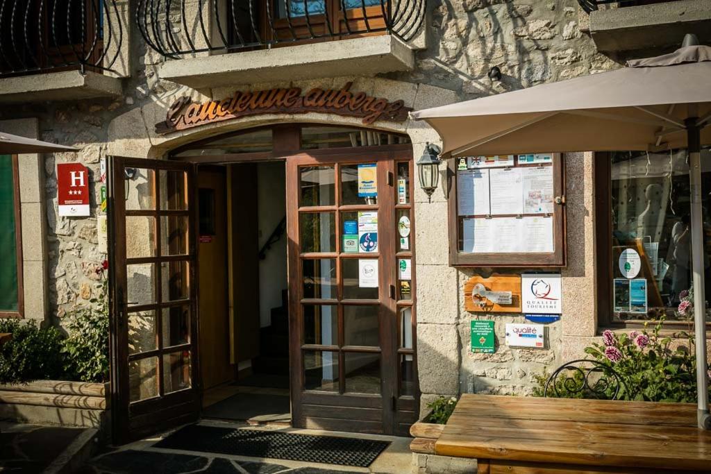 Foto sihtkohas Bolquère - Pyrénées 2000 asuva majutusasutuse Logis Hôtel Restaurant L'ancienne Auberge galeriist