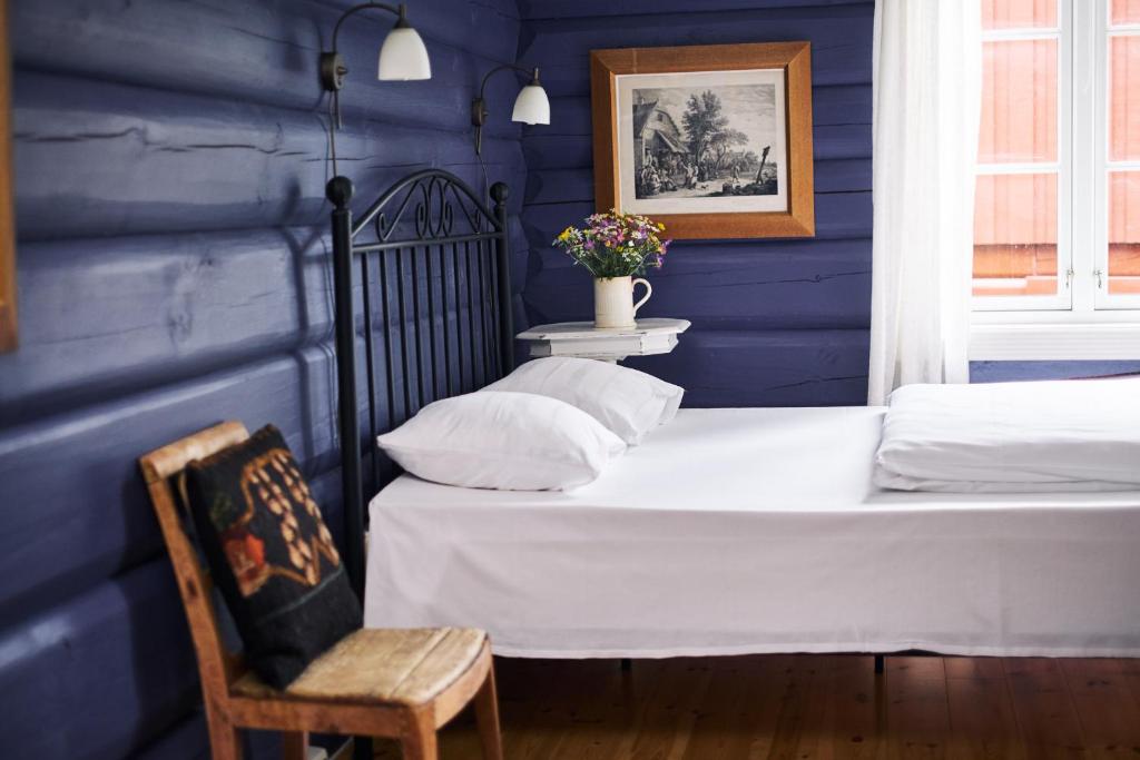 Postel nebo postele na pokoji v ubytování Kleivstua Hotel near Krokskogen