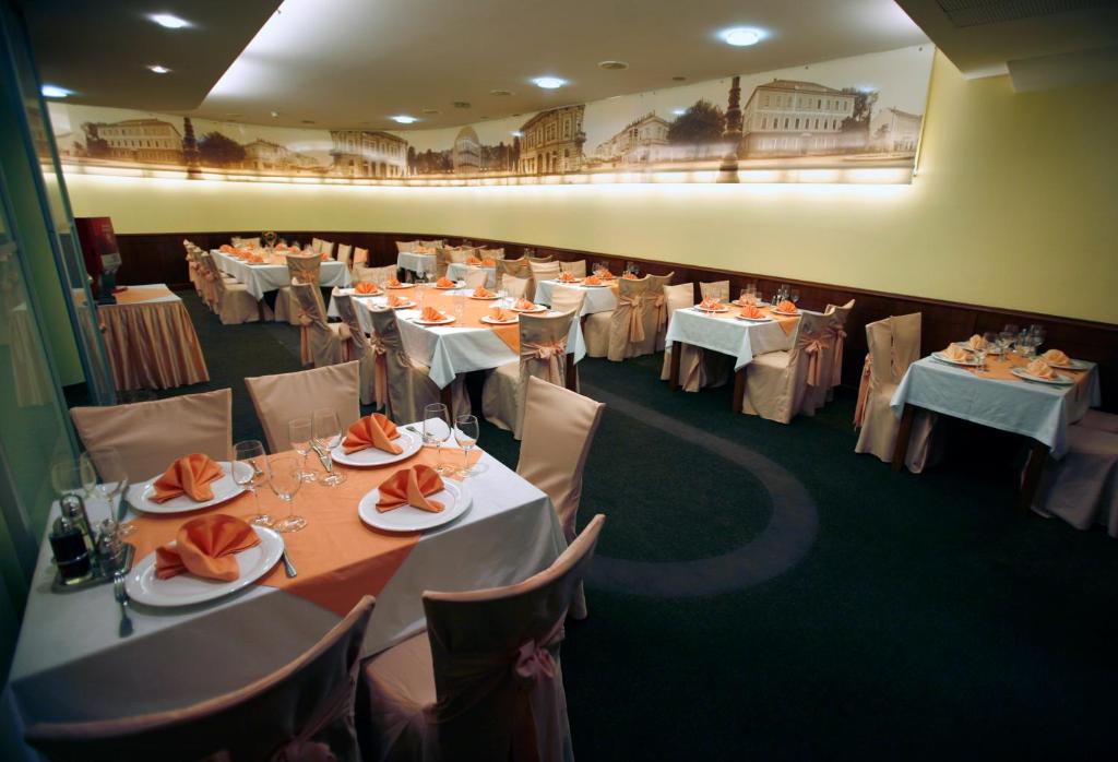 Restaurace v ubytování Hotel Savus