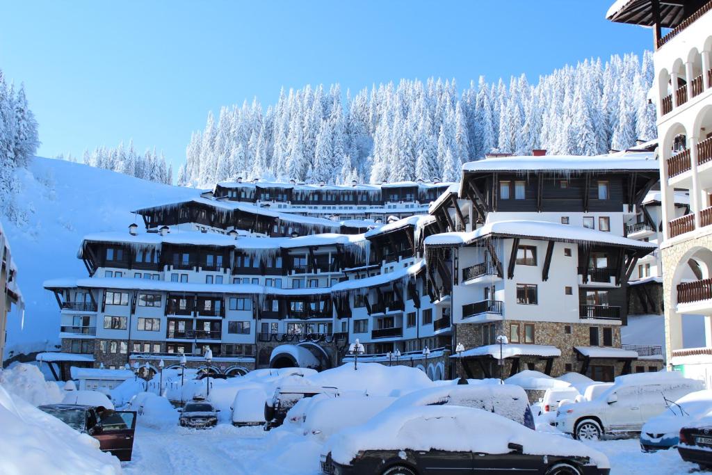 Apartments in Complex Grand Manastira през зимата