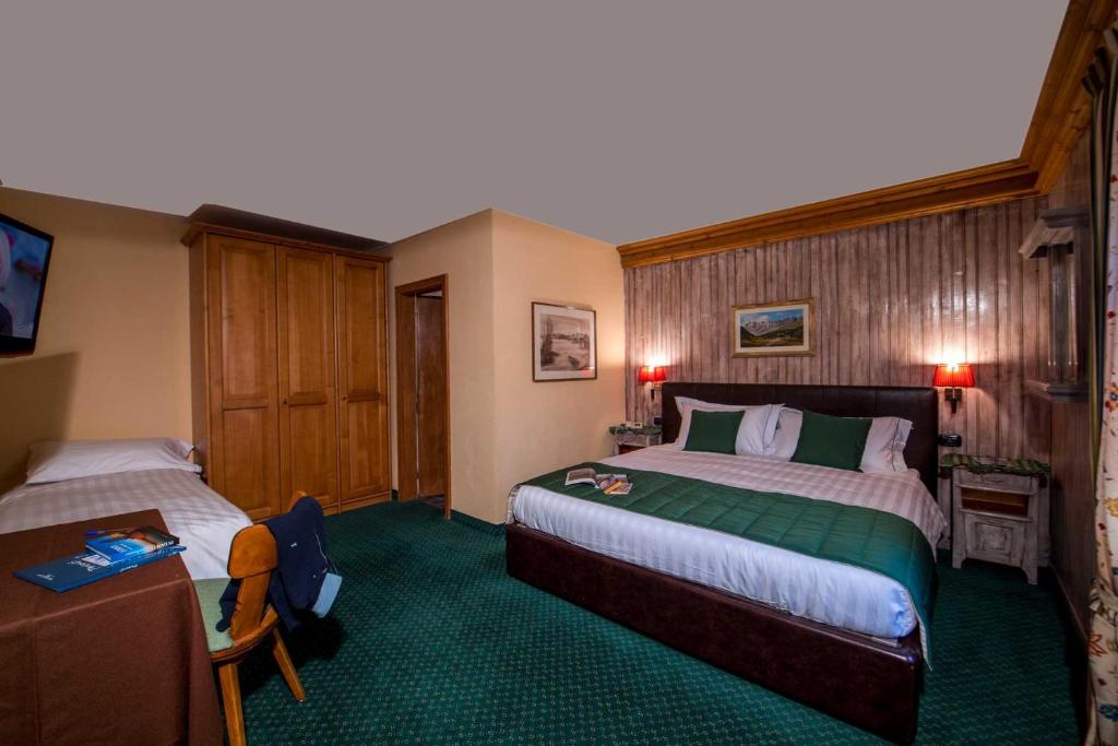 Hotel Alpina - Habitación Triple