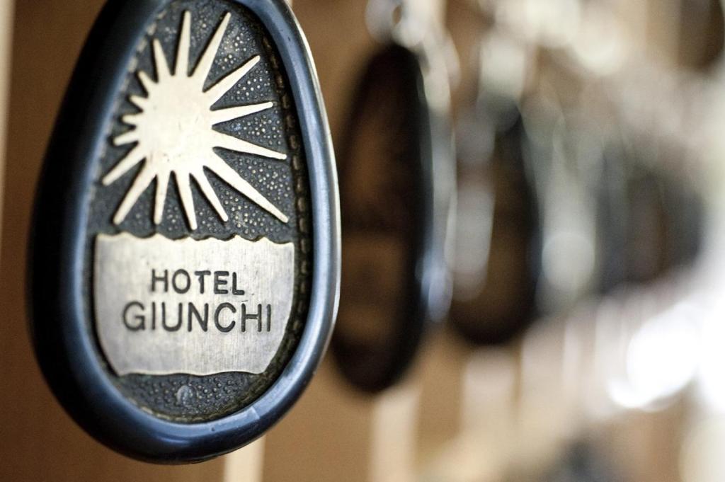 Certifikát, hodnocení, plakát nebo jiný dokument vystavený v ubytování Hotel Giunchi