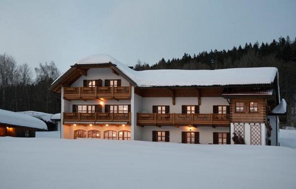 Gästehaus Apfelbacher зимой