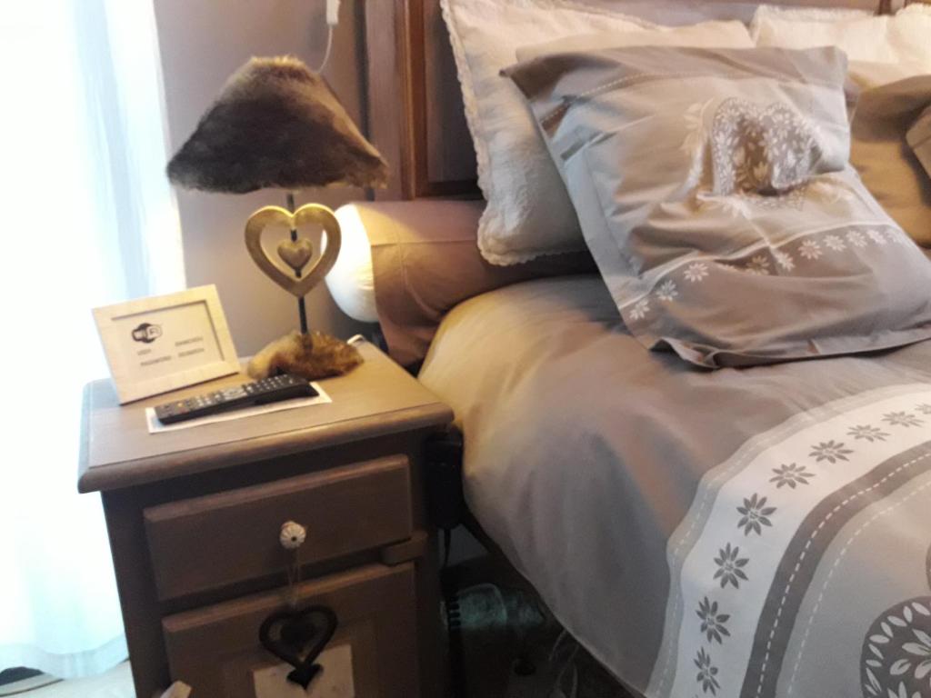 Postel nebo postele na pokoji v ubytování Romantic room in brussels sky