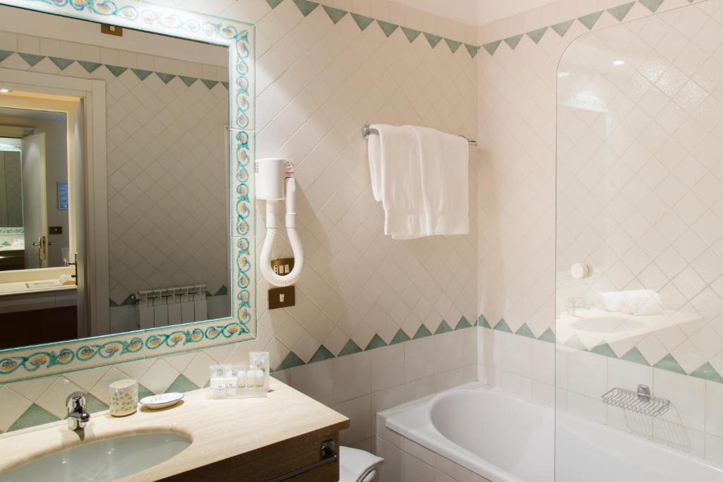 Koupelna v ubytování Hotel Tuder