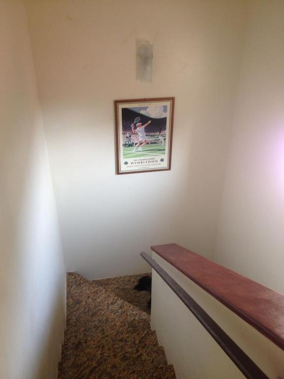  Casa 3 dormitórios sendo uma suíte com ar