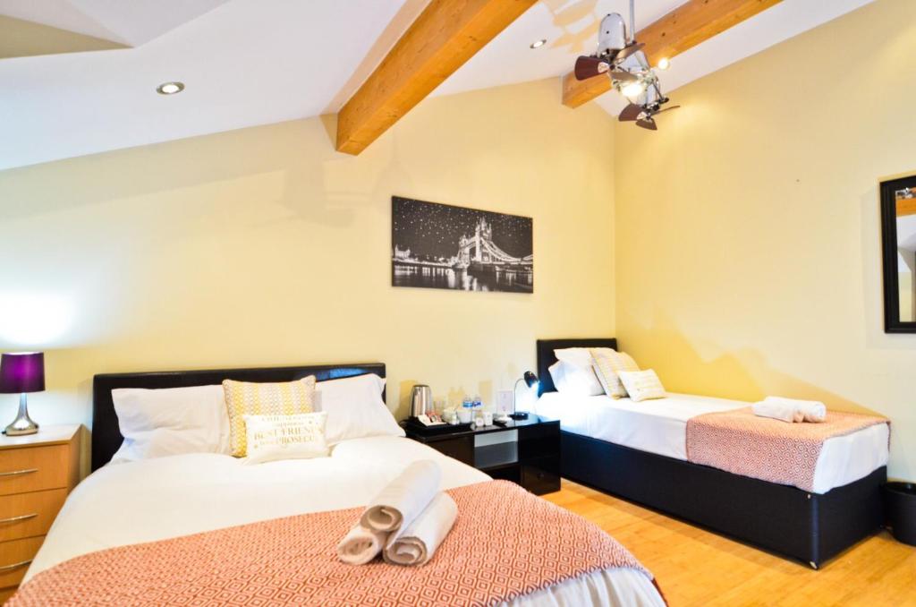 Thames View House Surrey Quays - Deluxe Twin Room