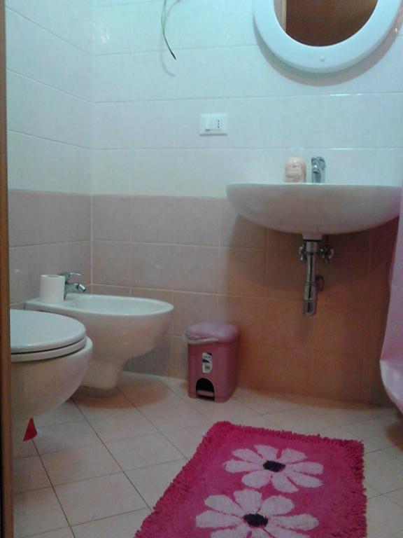 B&B Dietro Piazza Maggiore - Double Room With Private Bathroom