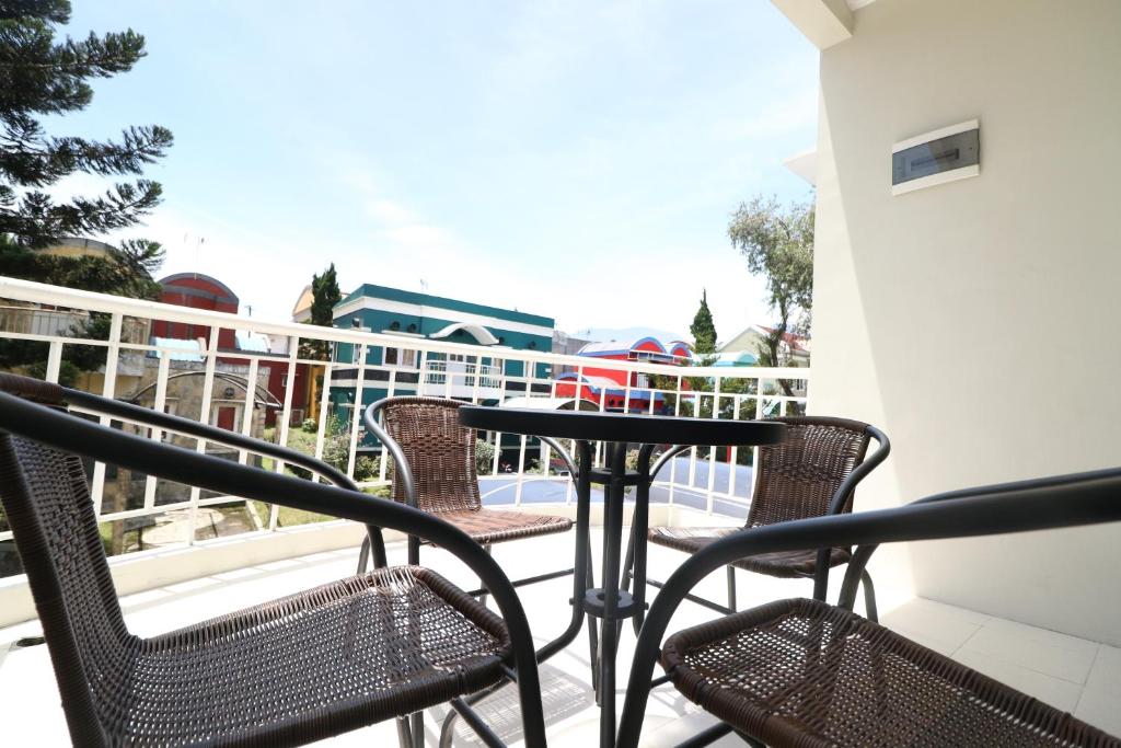 Balkón nebo terasa v ubytování Diyar Villas Puncak K3/2