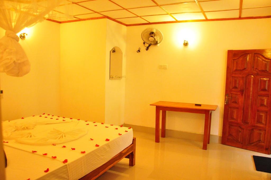 Rock Lake Home Stay - 8