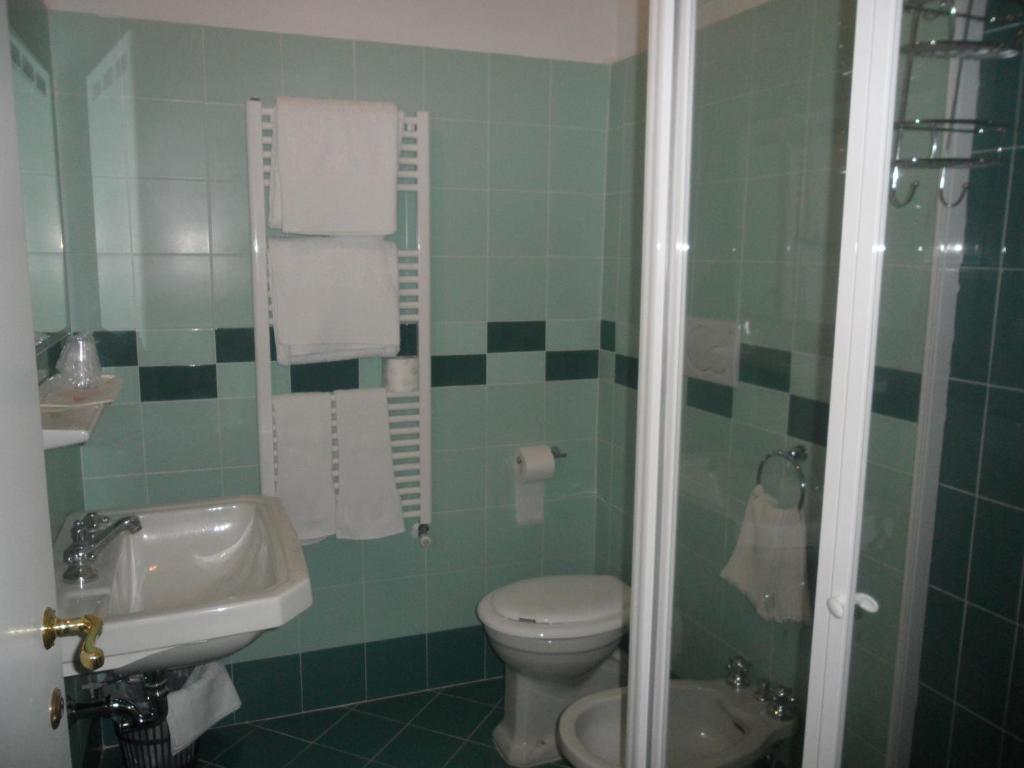 Koupelna v ubytování Albergo Giugni
