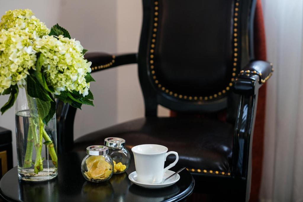 Hanoi Center Silk Premium Hotel & Spa & Travel - 3