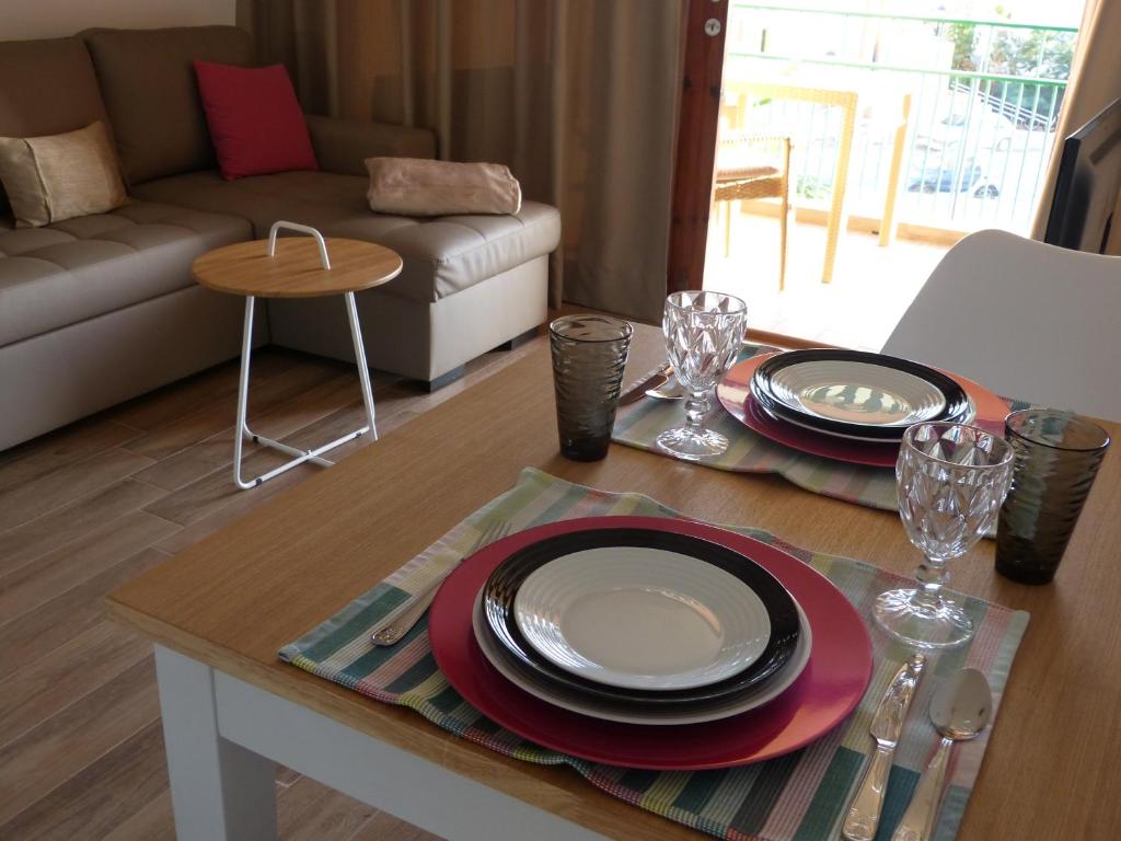 A seating area at Ocean View Apartment By Suncanarias