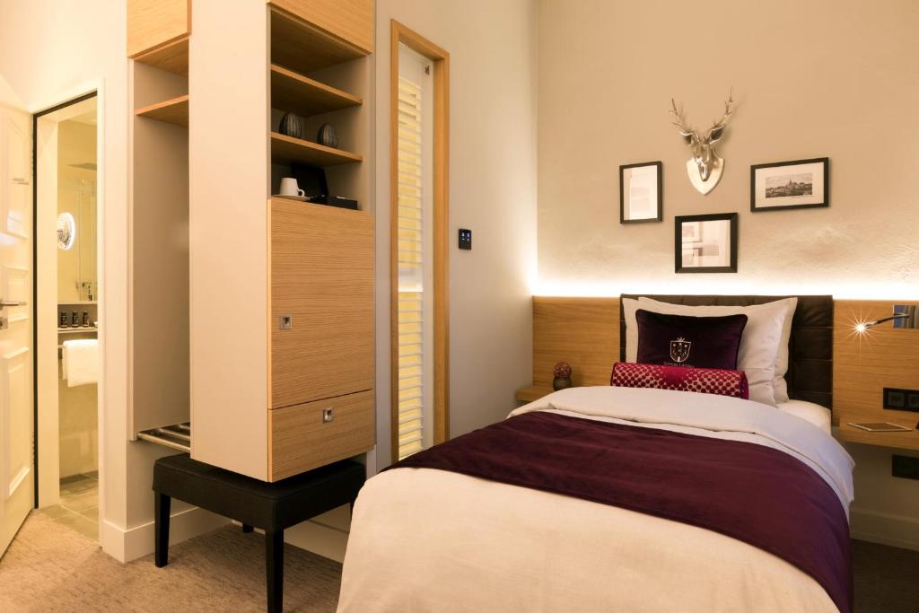 Hotel Brunnenhaus Schloss Landau - 8