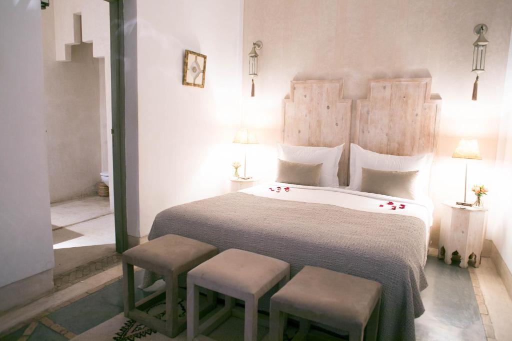 Postel nebo postele na pokoji v ubytování Riad Dar More