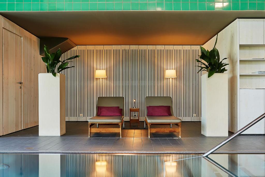 Bazén v ubytovaní LOISIUM Wine & Spa Hotel Südsteiermark alebo v jeho blízkosti