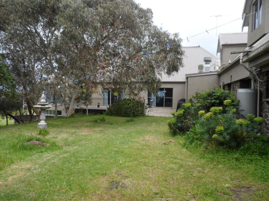 Giardino di Swan Lake Guest House