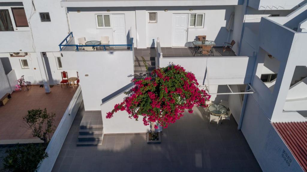 Balkón nebo terasa v ubytování Corafili Holiday Suites