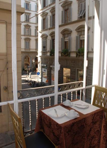 A balcony or terrace at Hotel Medici