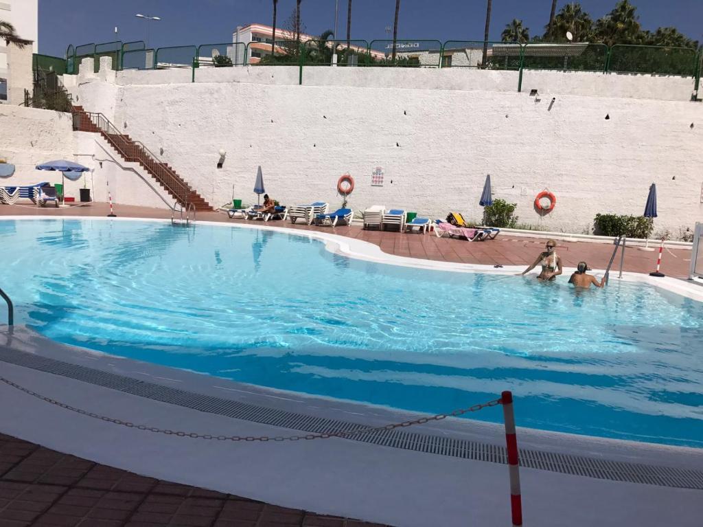 Basen w obiekcie Yumbo Apartments lub w pobliżu