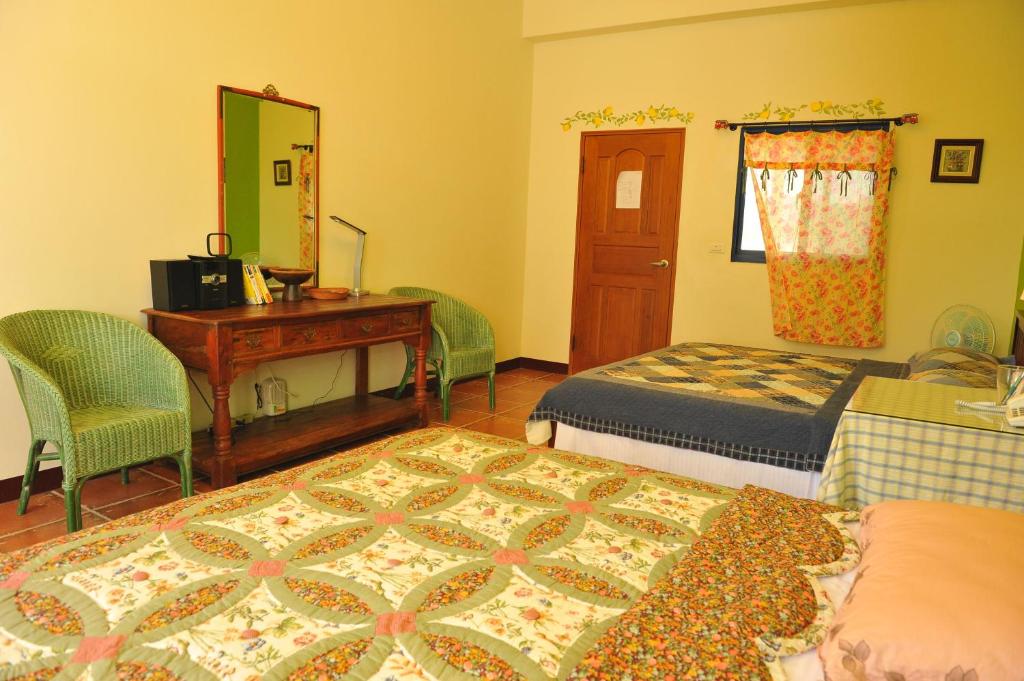 Tuscany Garden B&B - Viervoudige Kamer Met Terras