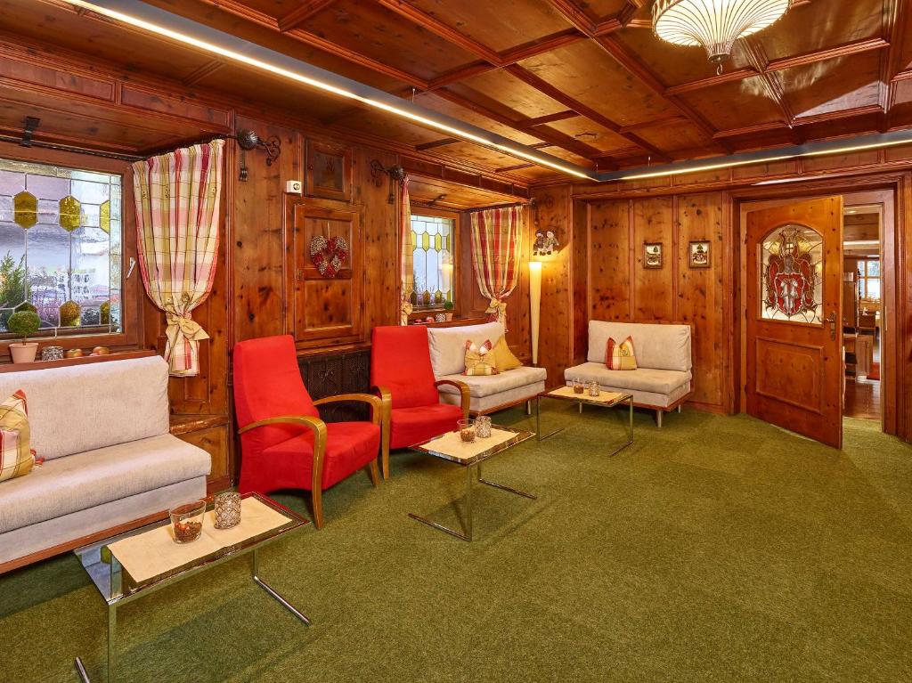 Posezení v ubytování Hotel Zum Hirschen