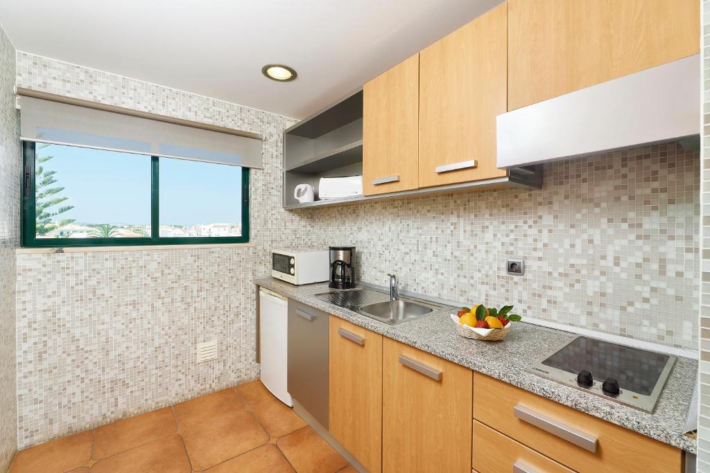 Oceanus Aparthotel - Classic Studio Apartment - Pool Side