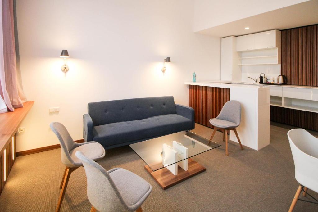 H24 Berlin Lichtenberg - Resim 23