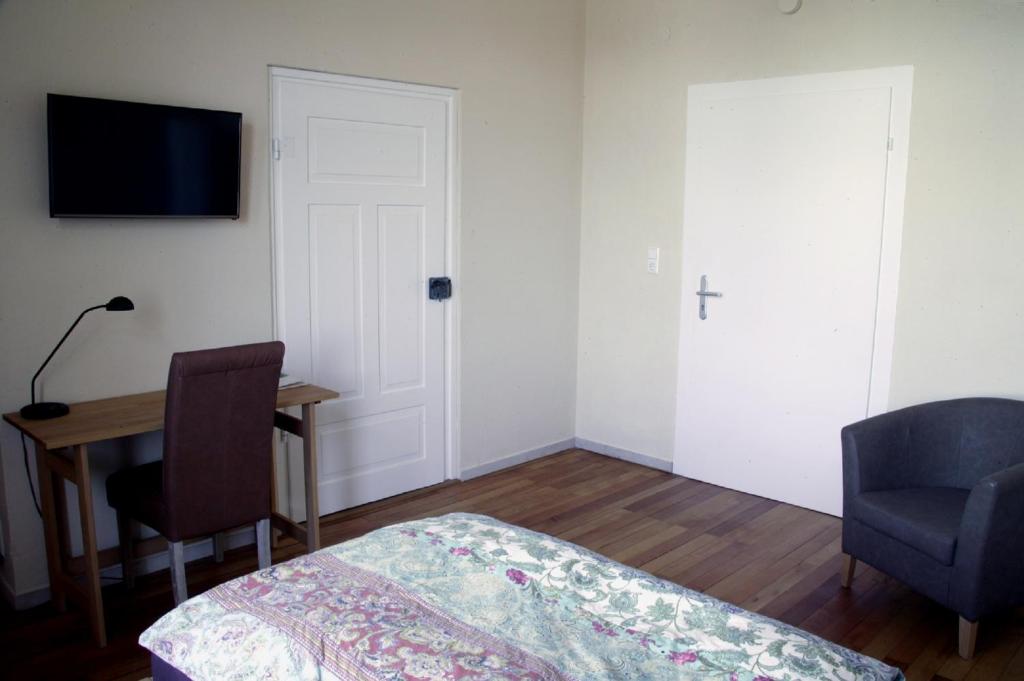 Im Bahnhof - Gästezimmer - - Eenpersoonskamer