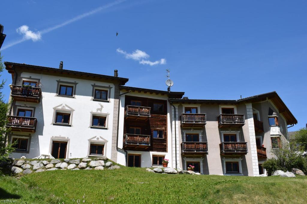 Budova, kde se aparthotel nachází