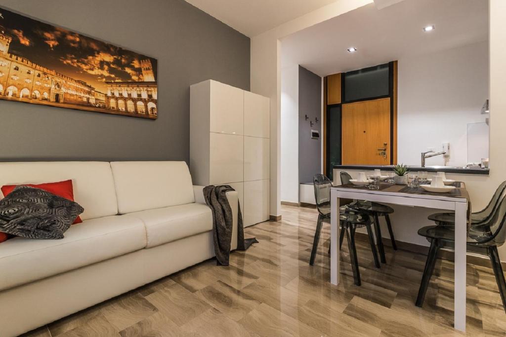 Ugo Bassi Apartments - Apartment