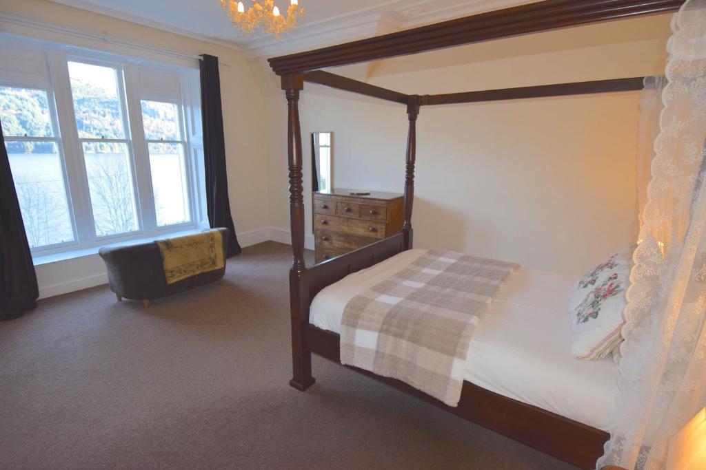 Postel nebo postele na pokoji v ubytování Beach House - Carrick Castle