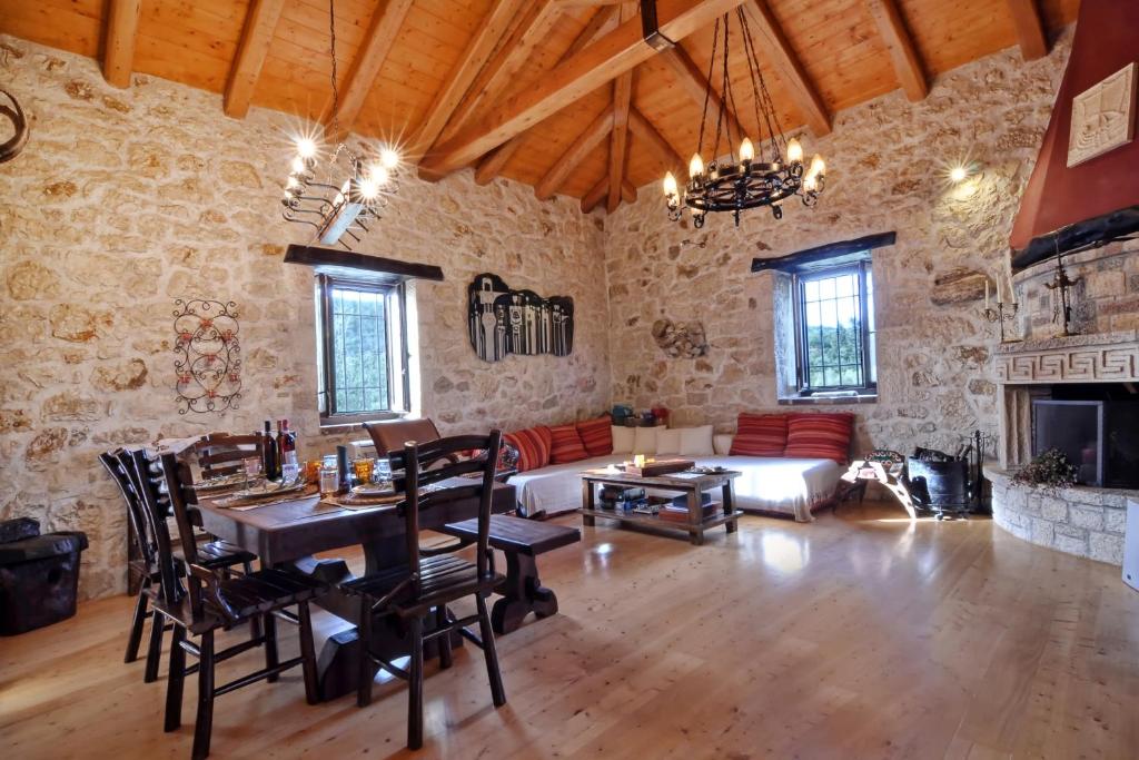 Posezení v ubytování Traditional Villa Fioretta