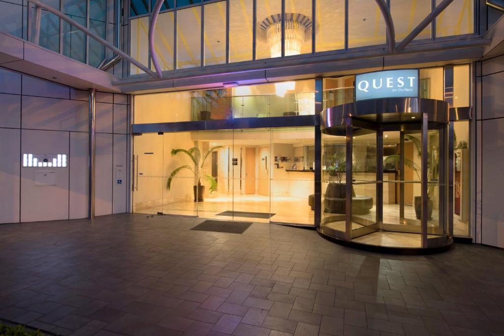 Quest on Durham - Resim 28