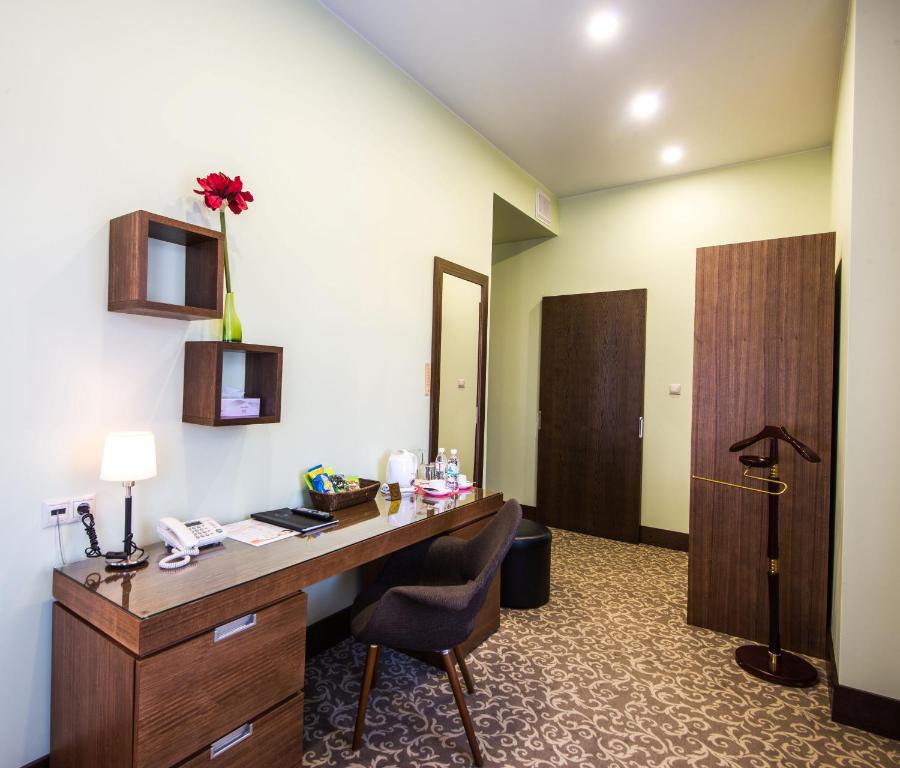 Hotel Olympic - Twin Room