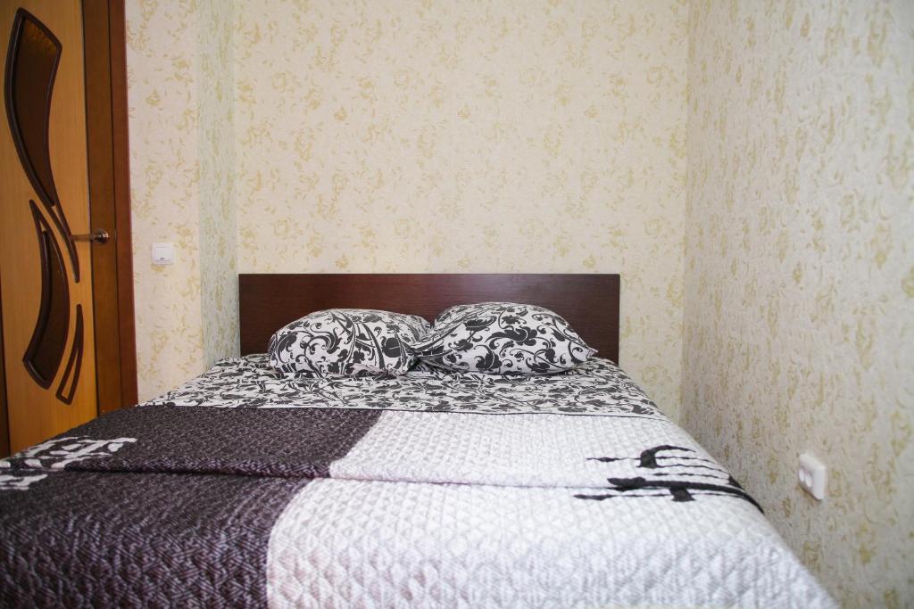 Voodi või voodid majutusasutuse Апартаменты у Белого дома toas