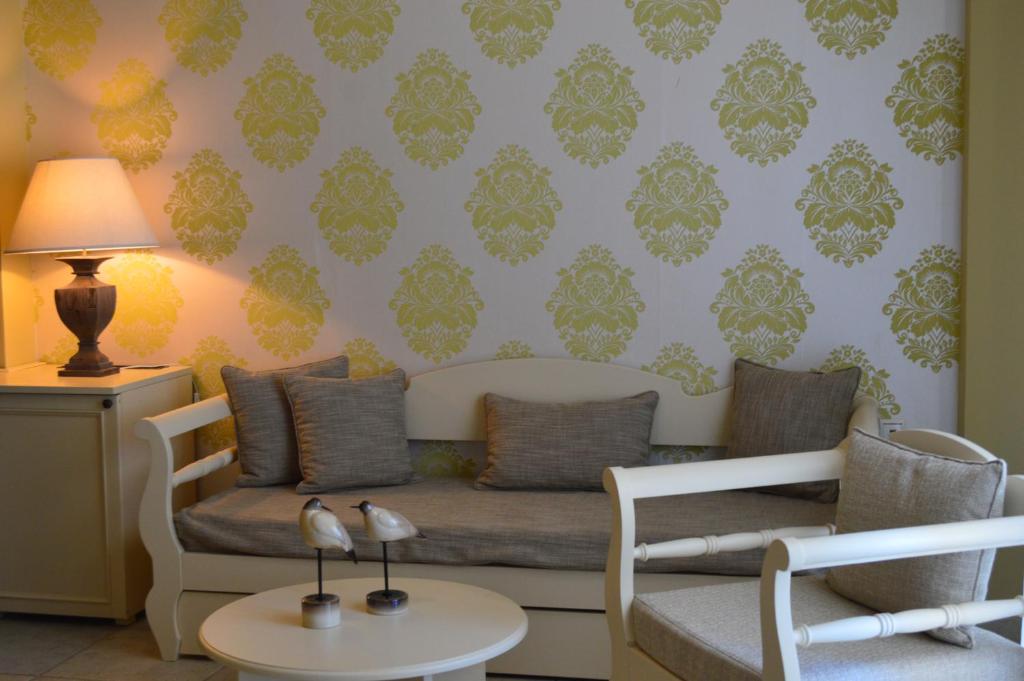Posezení v ubytování Almyra Hotel