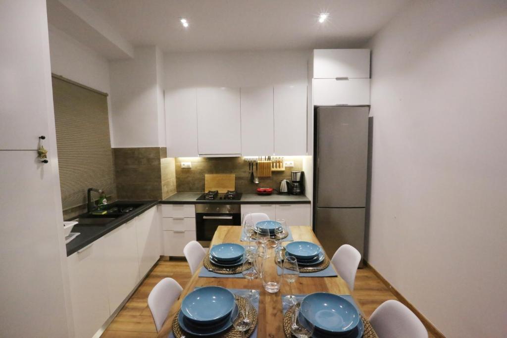 Kuchnia lub aneks kuchenny w obiekcie Luxury Apartment near Acropolis