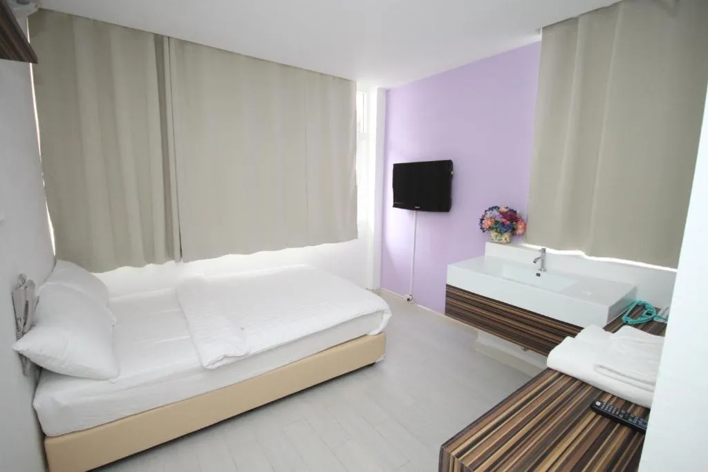 Nantra Ekamai Hotel, Bangkok, Thailand